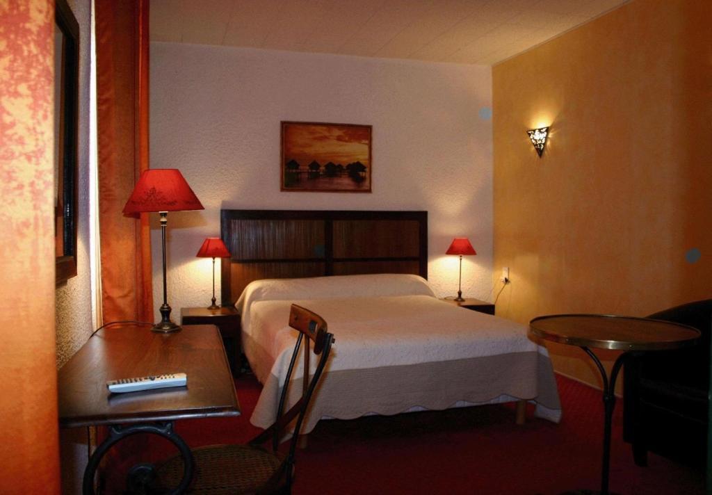 Le Ponant Hotel Pradelles Екстериор снимка