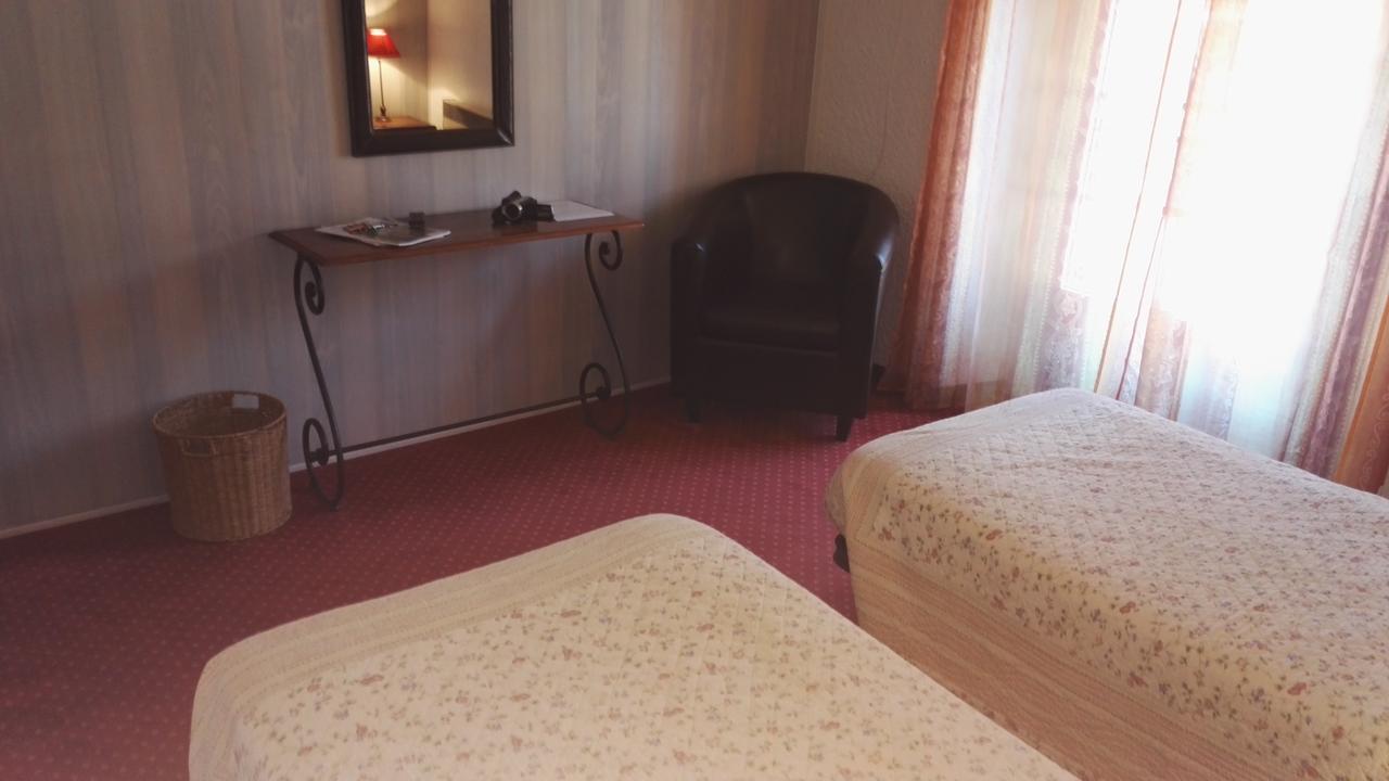 Le Ponant Hotel Pradelles Екстериор снимка